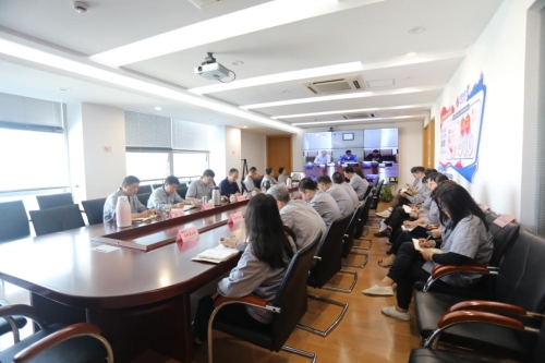 装备集团上海装备工作组组长董贵林一行莅临公司开展欠款催收专项督导会
